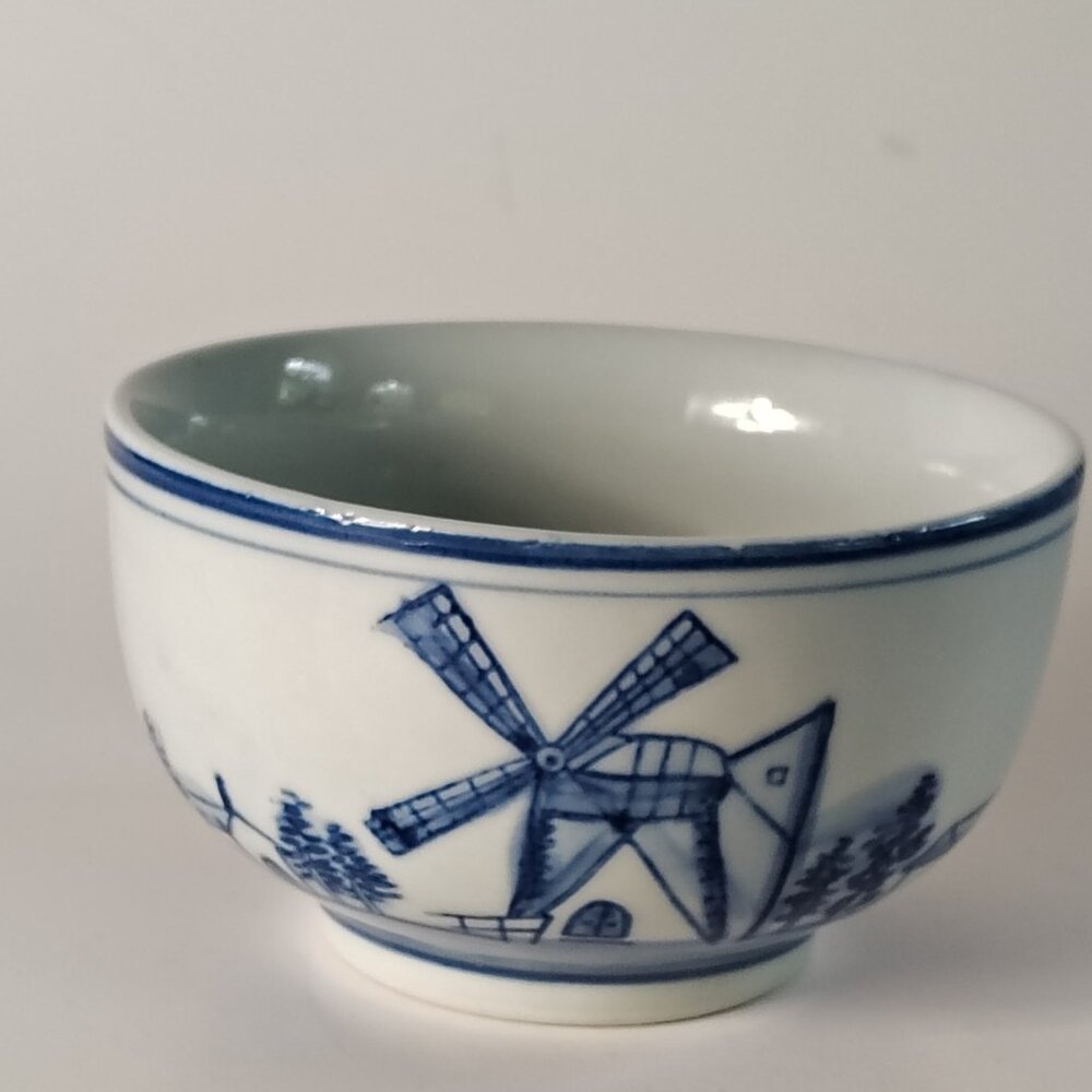 Ceramic Round Serving Bowl Blue & White Dutch Windmill Design Footed
